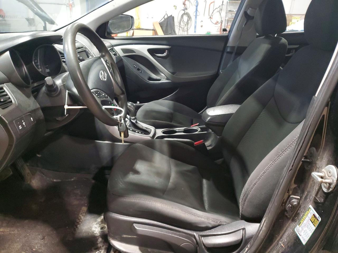 2015 HYUNDAI ELANTRA SE photo 7