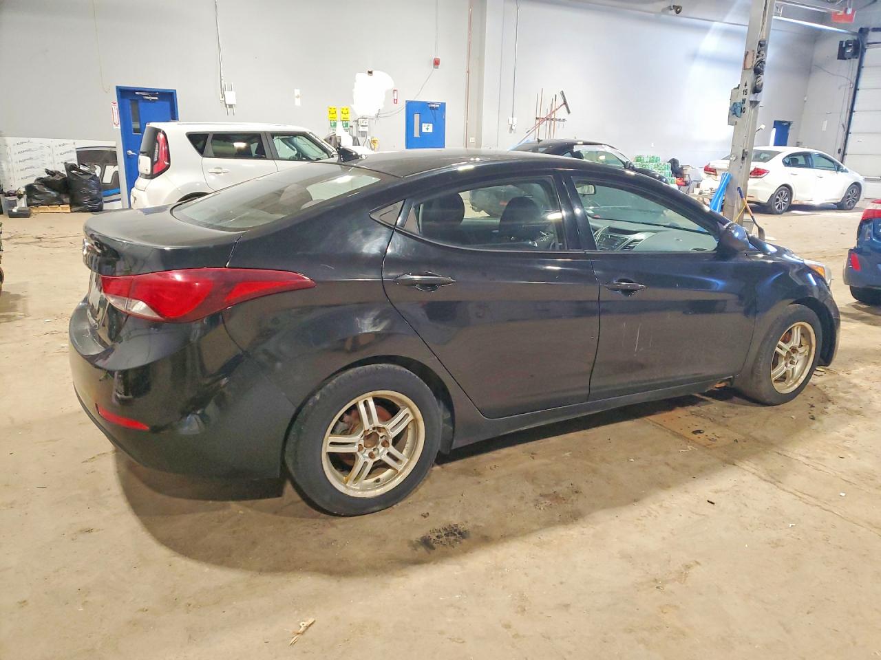 2015 HYUNDAI ELANTRA SE photo 3