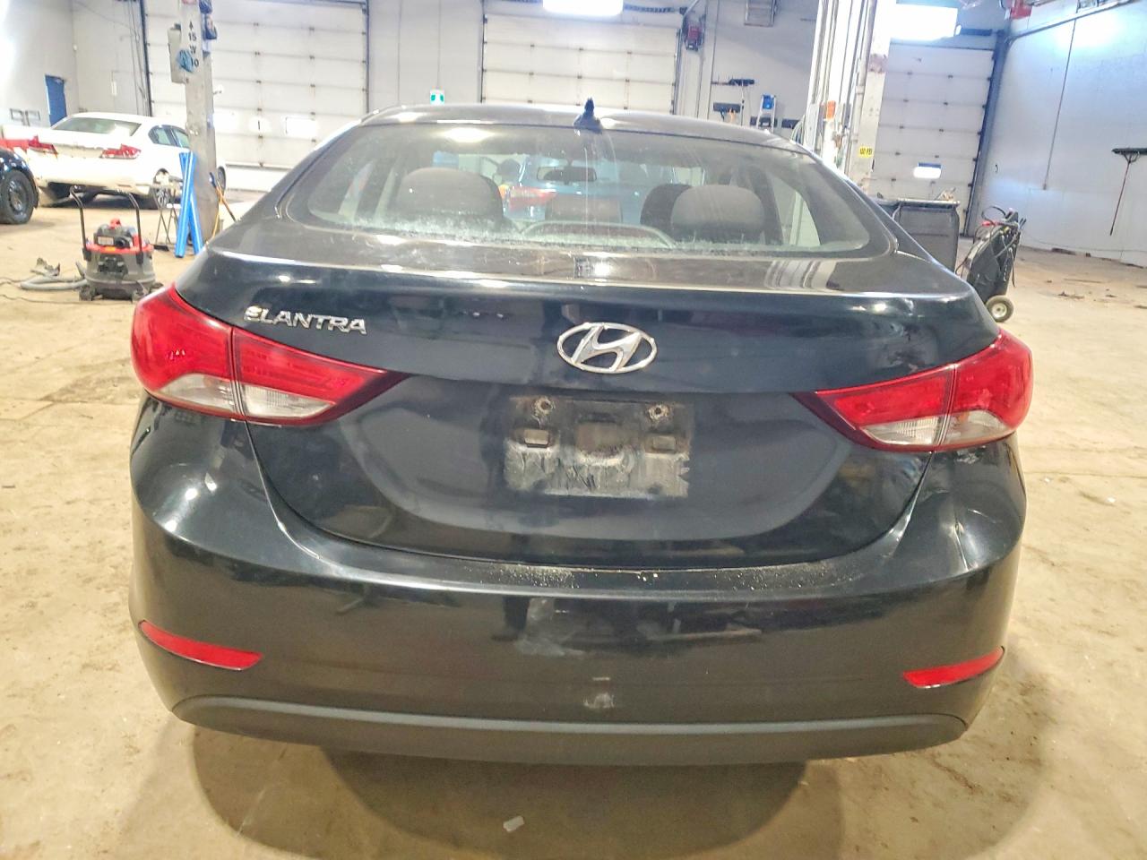 2015 HYUNDAI ELANTRA SE photo 6