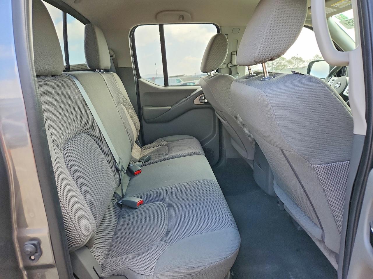 2019 NISSAN FRONTIER SV photo 19