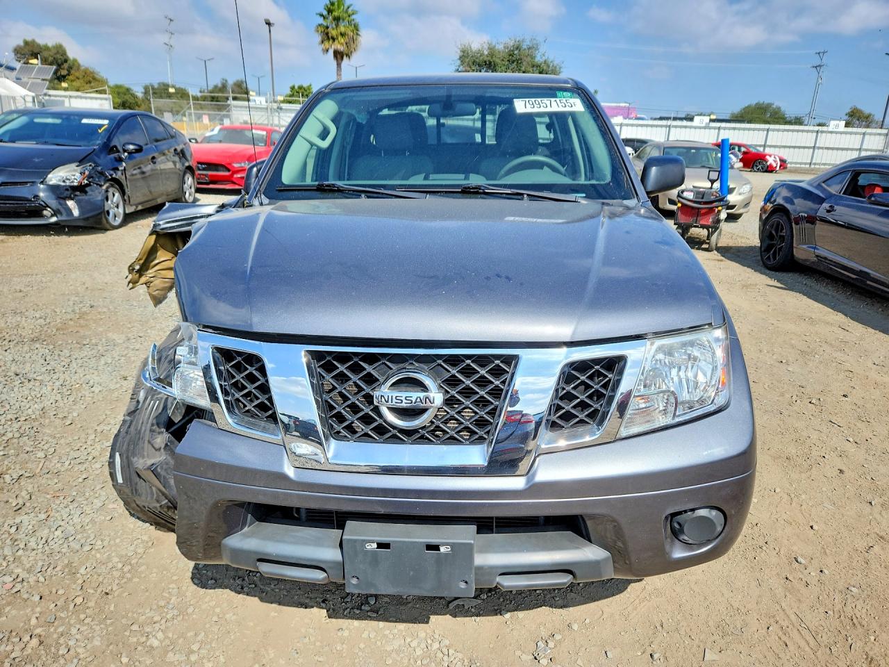2019 NISSAN FRONTIER SV photo 9