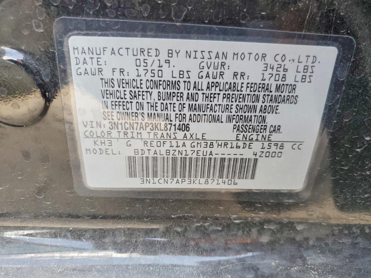 2019 NISSAN VERSA SV photo 25