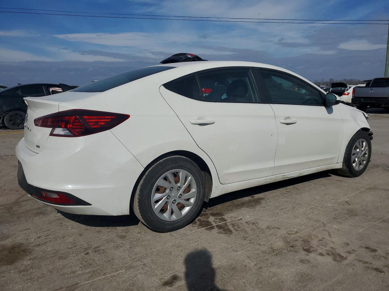 2019 HYUNDAI ELANTRA SE photo 7