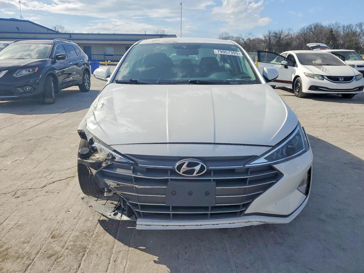 2019 HYUNDAI ELANTRA SE photo 13