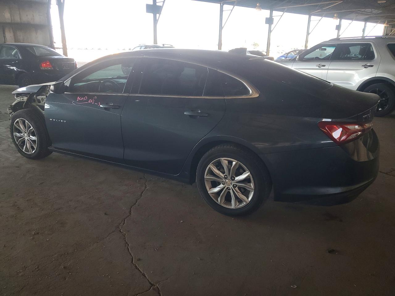 2020 CHEVROLET MALIBU LT photo 2