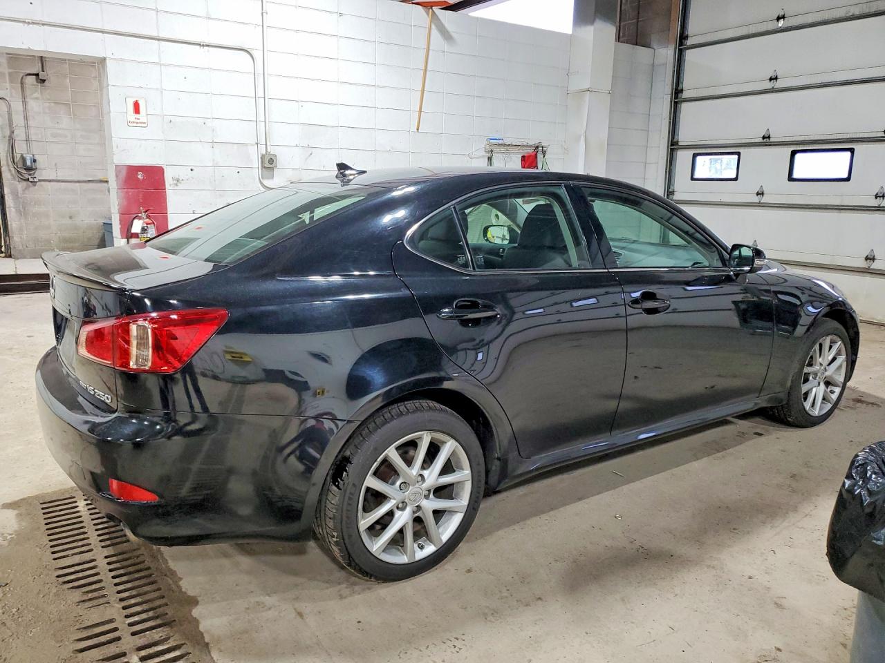 2011 LEXUS IS photo 5