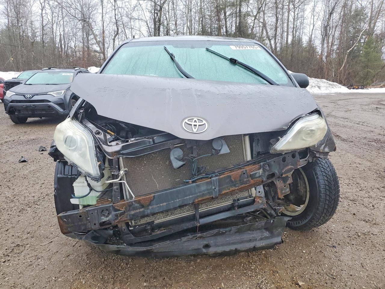 2015 TOYOTA SIENNA L 7-PASSENGER photo 5