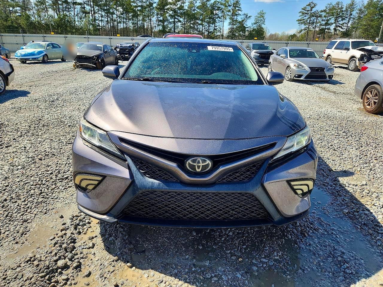 2018 TOYOTA CAMRY SE photo 9