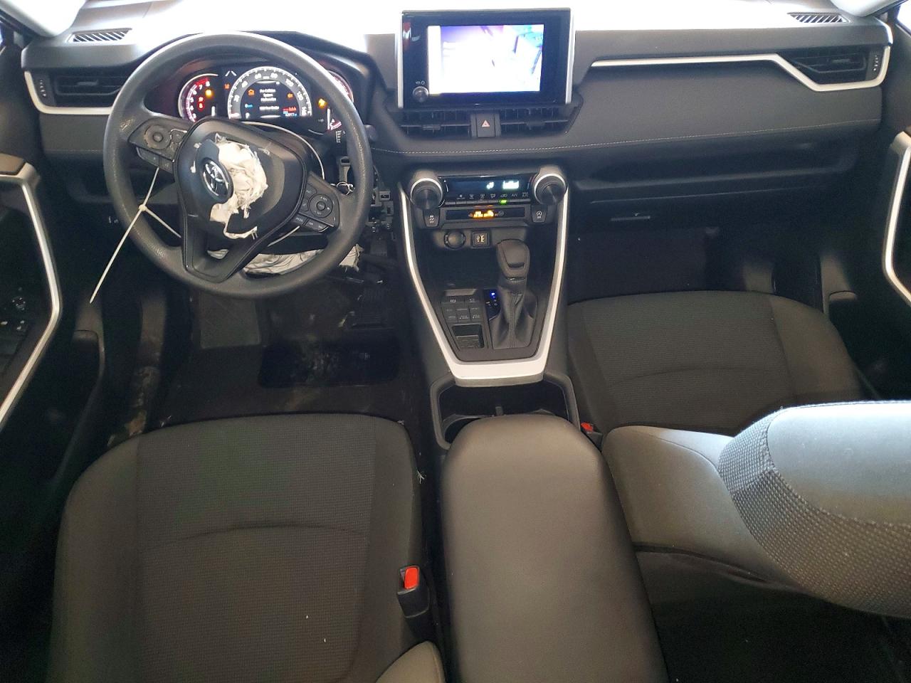 2024 TOYOTA RAV4 LE photo 8