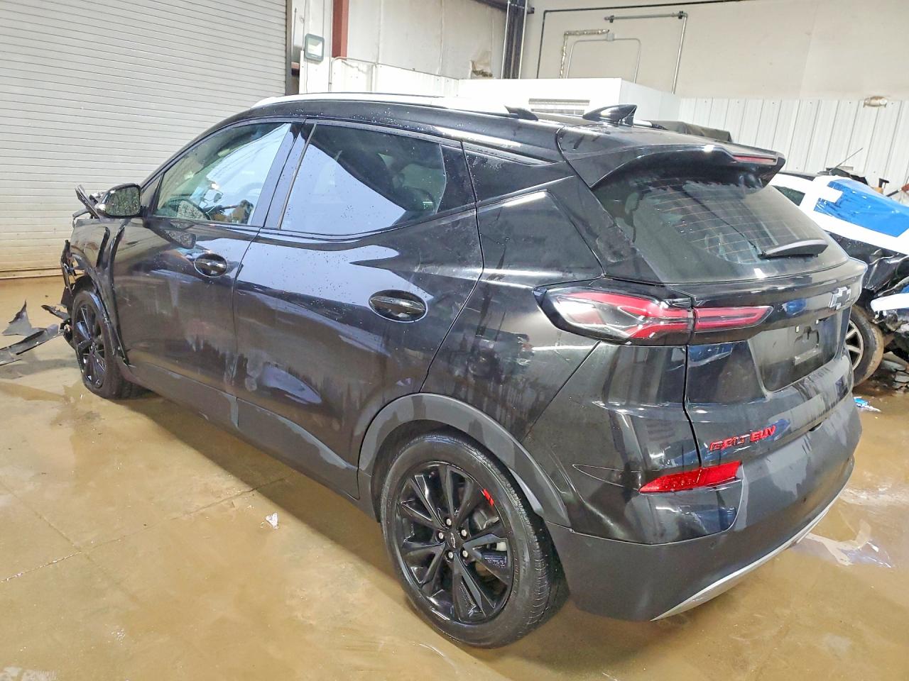 2023 CHEVROLET BOLT EUV LT photo 2