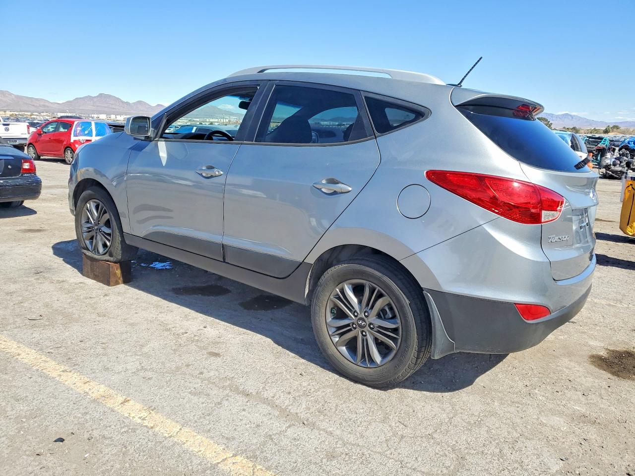 2015 HYUNDAI TUCSON SE photo 4