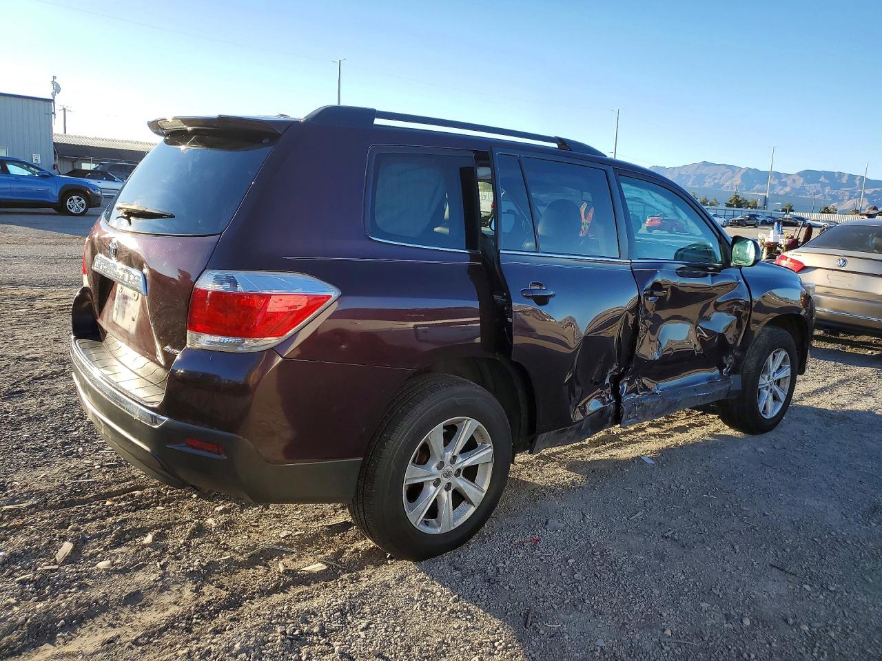 2012 TOYOTA HIGHLANDER SE photo 5