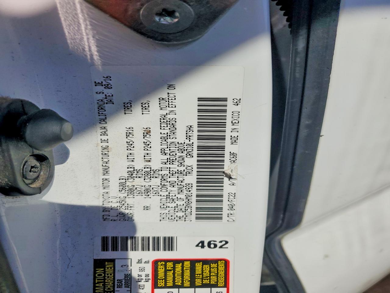 2017 TOYOTA TACOMA SR5 V6 photo 34