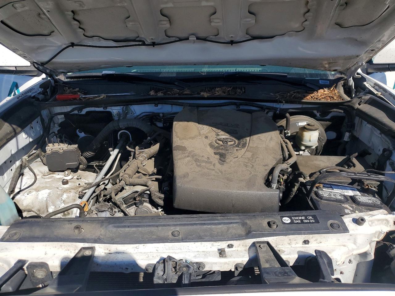 2017 TOYOTA TACOMA SR5 V6 photo 31