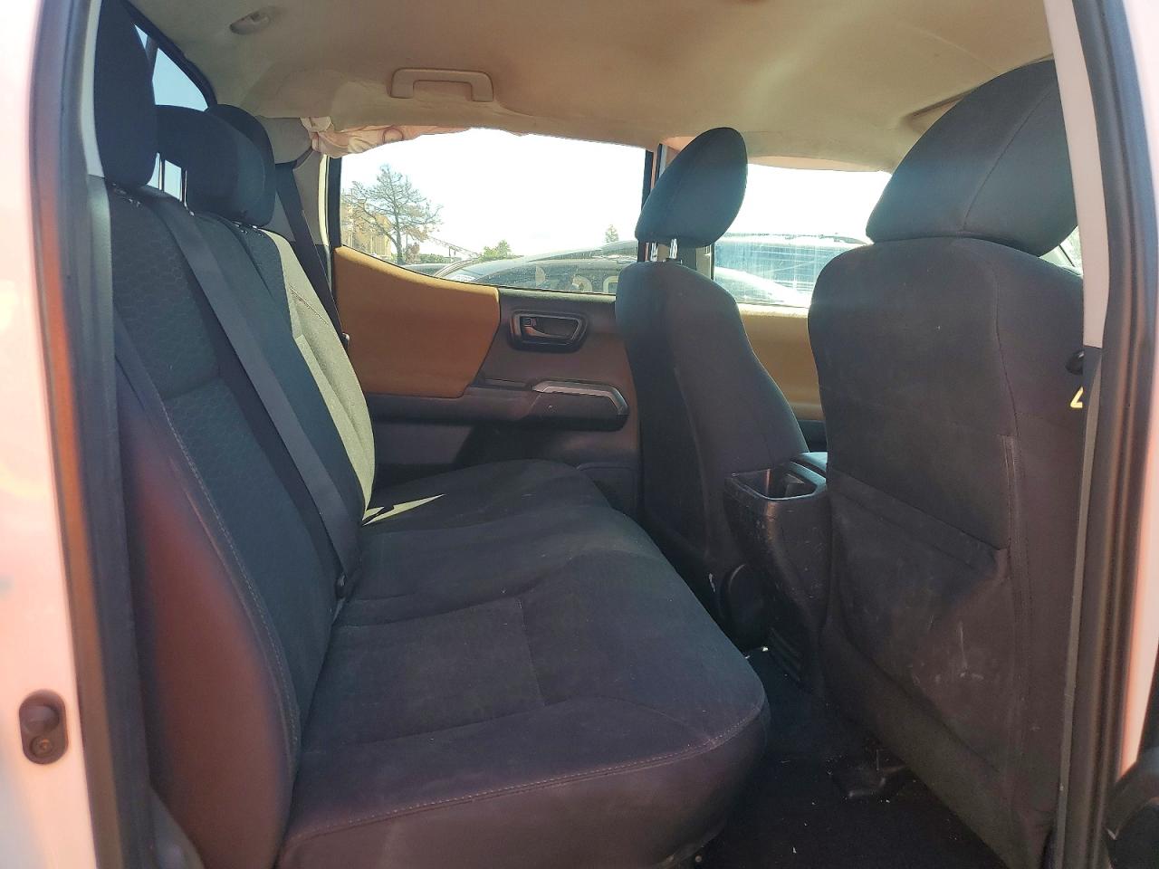 2017 TOYOTA TACOMA SR5 V6 photo 28