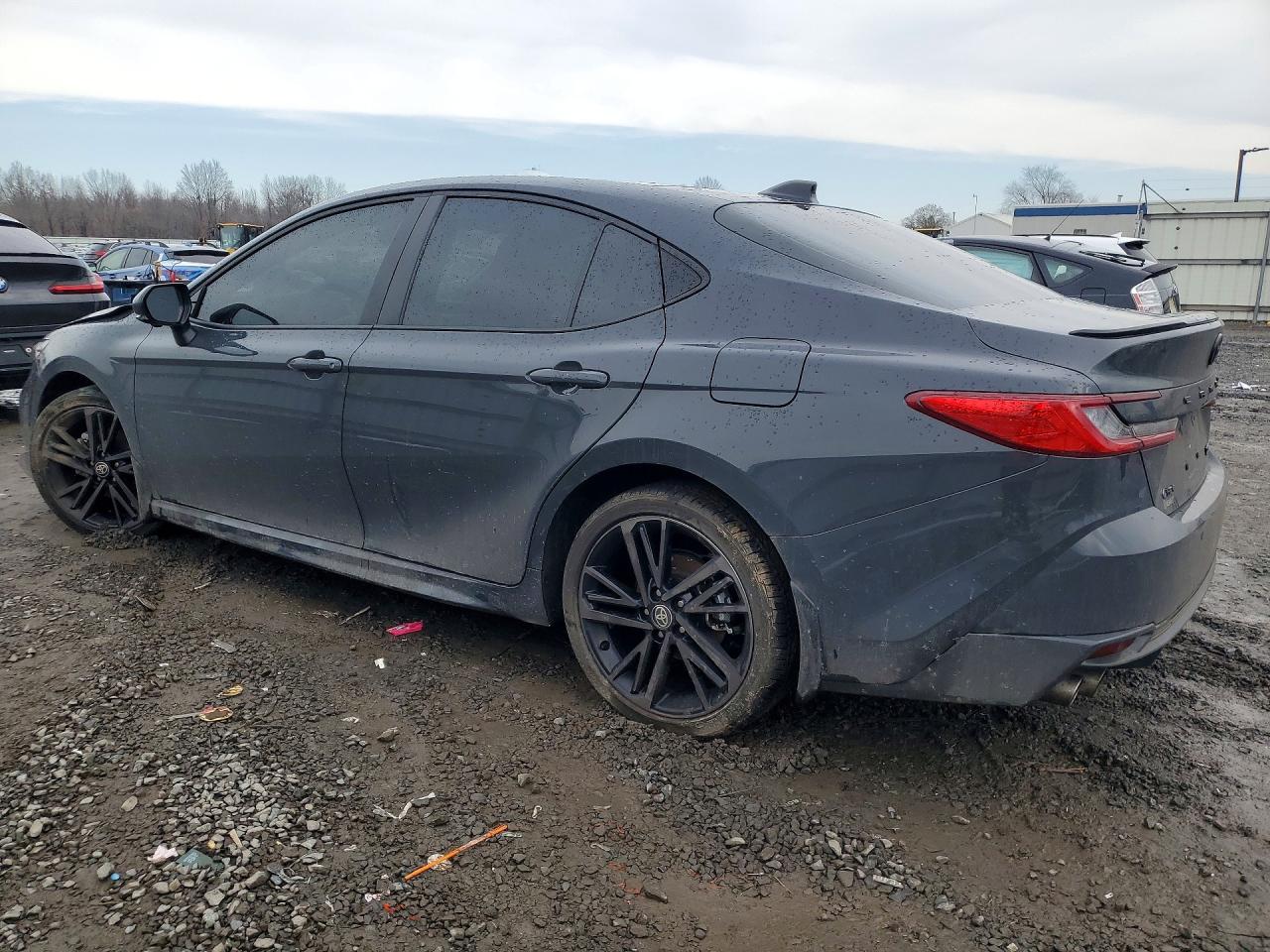 2025 TOYOTA CAMRY XSE photo 4
