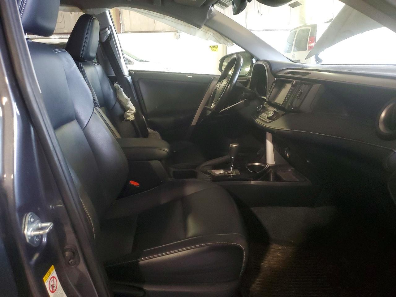 2017 TOYOTA RAV4 LIMITED photo 13