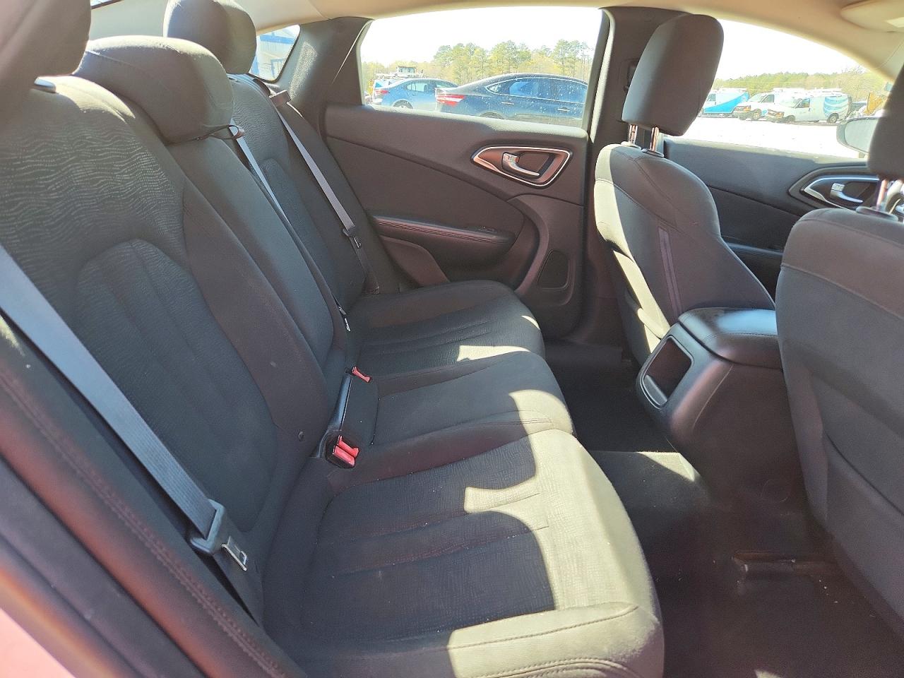 2016 CHRYSLER 200 LIMITED photo 10