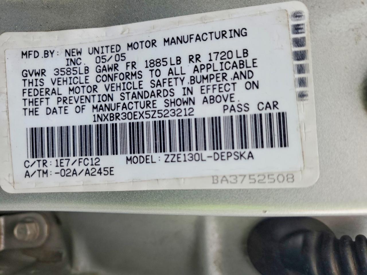 2005 TOYOTA COROLLA S photo 34