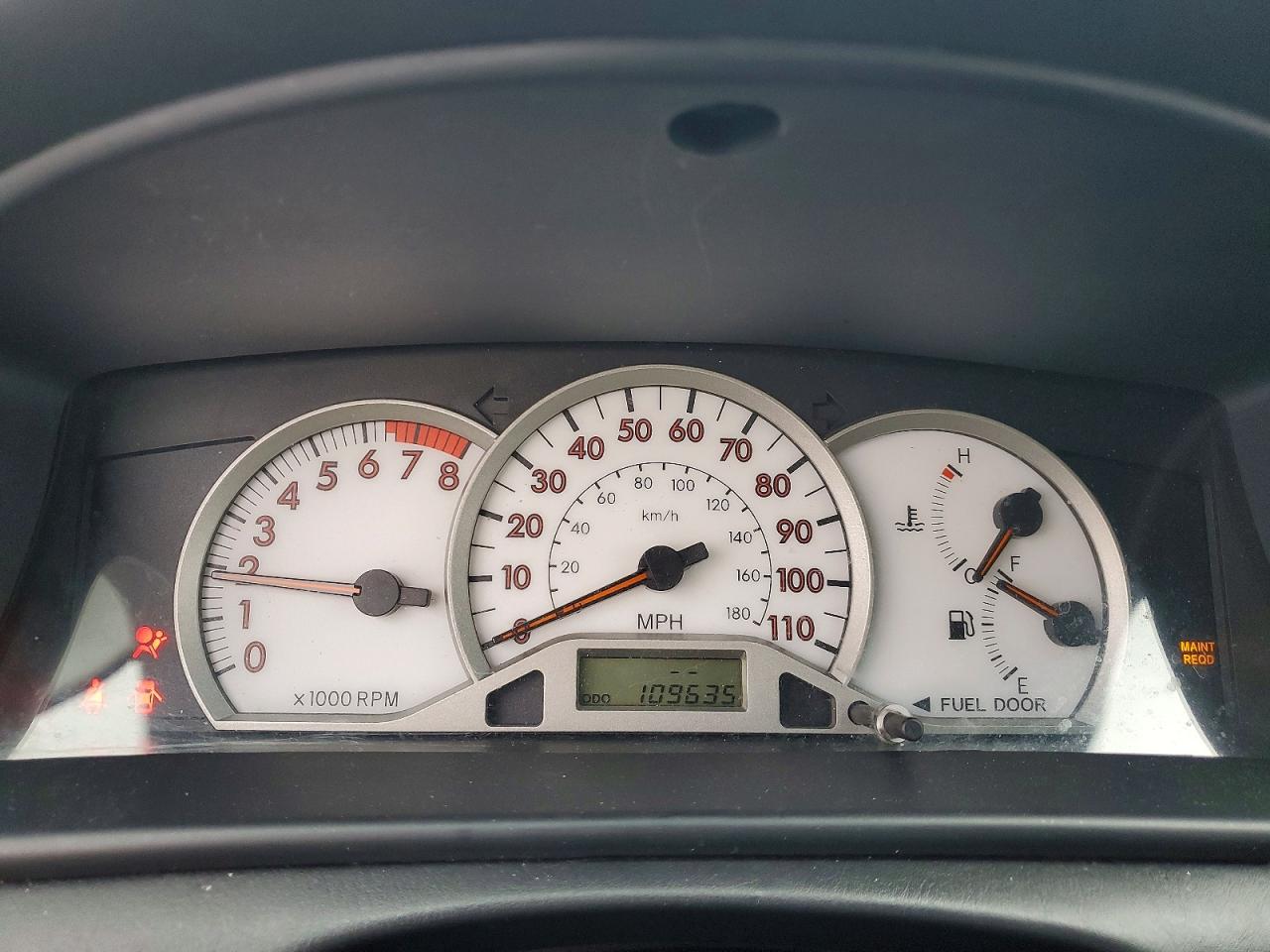 2005 TOYOTA COROLLA S photo 25