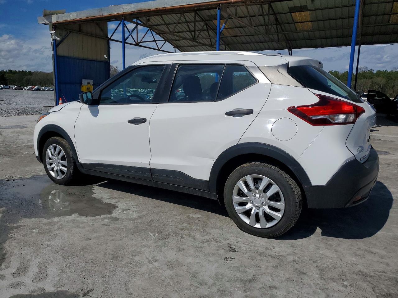 2019 NISSAN KICKS S photo 3