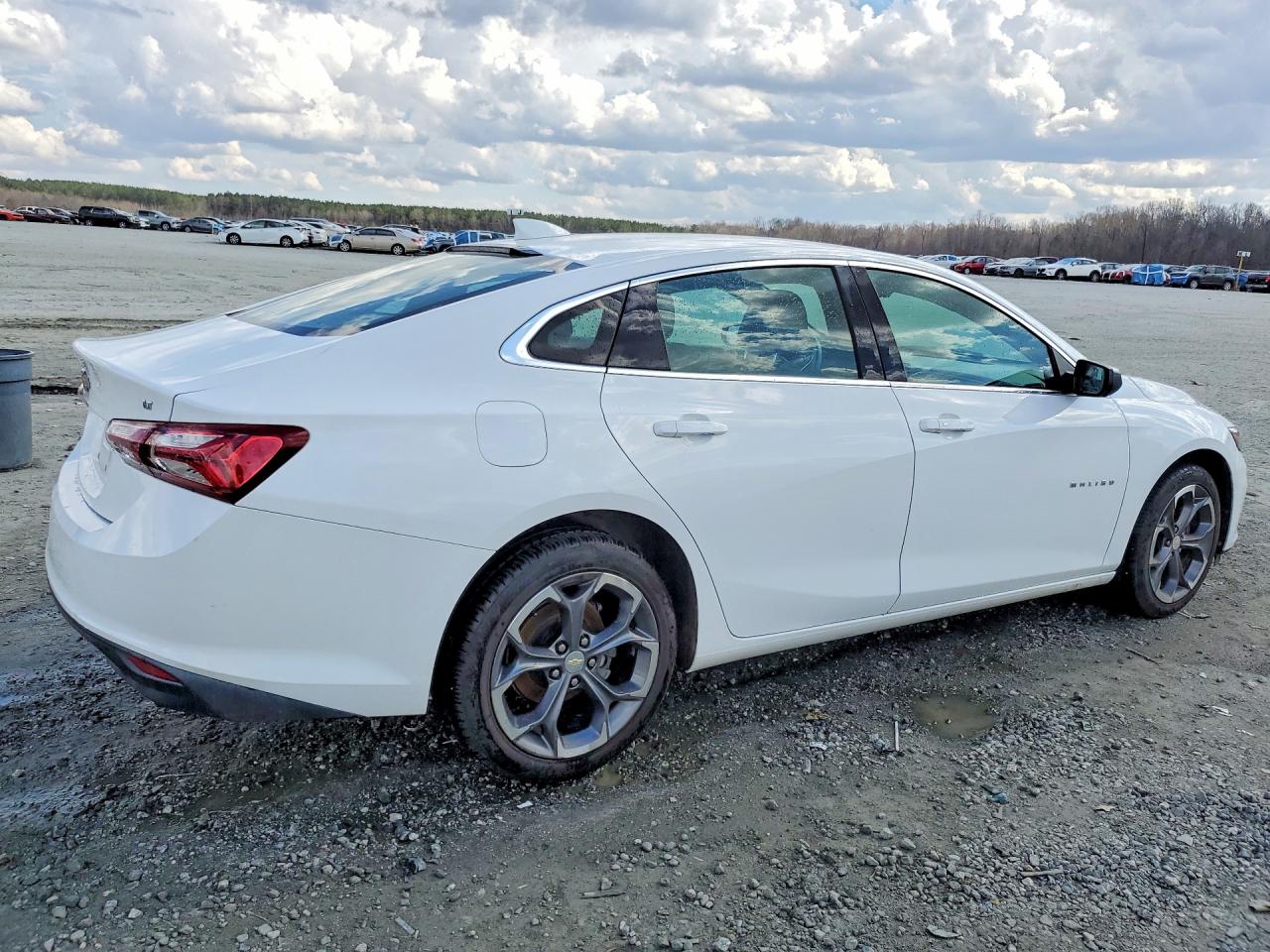 2021 CHEVROLET MALIBU LT photo 5