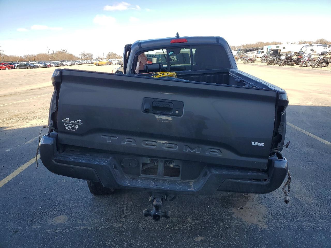2022 TOYOTA TACOMA SR5 V6 photo 11
