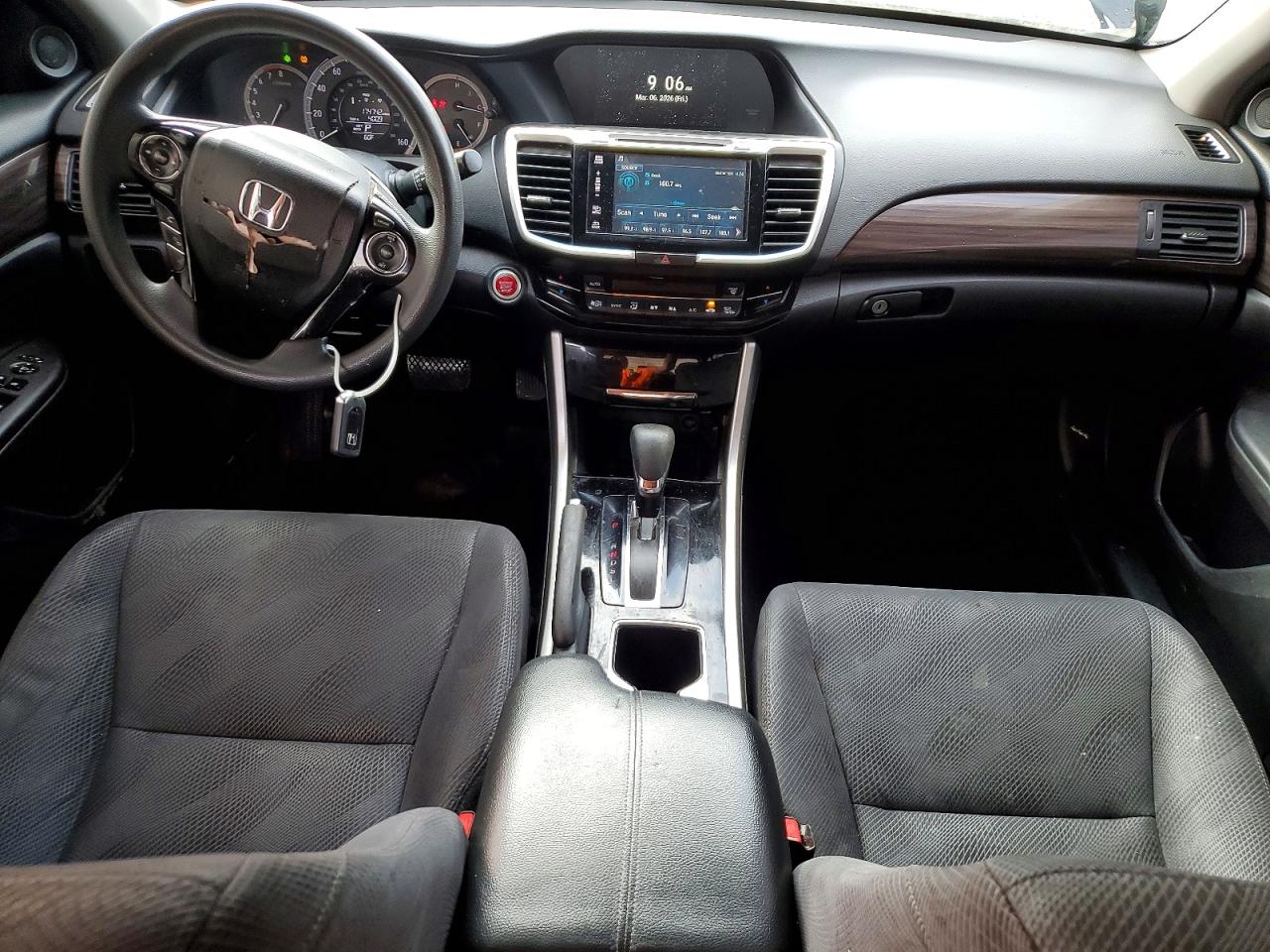 2016 HONDA ACCORD photo 22