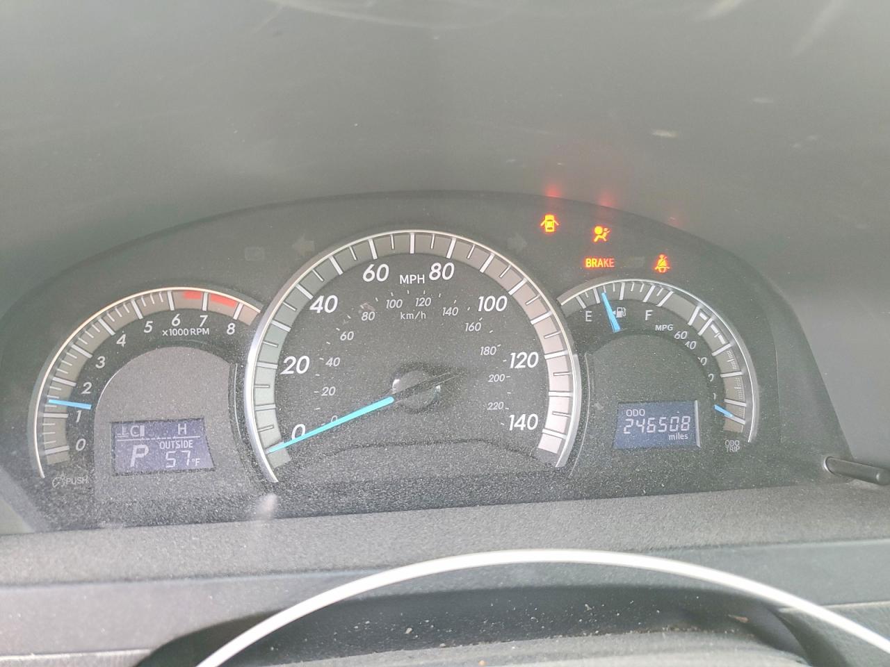 2012 TOYOTA CAMRY SE photo 25