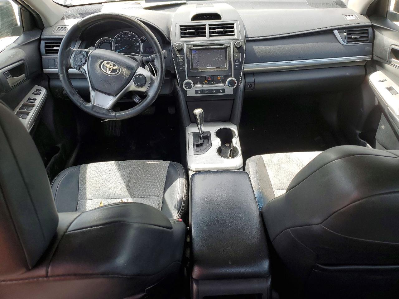 2012 TOYOTA CAMRY SE photo 22