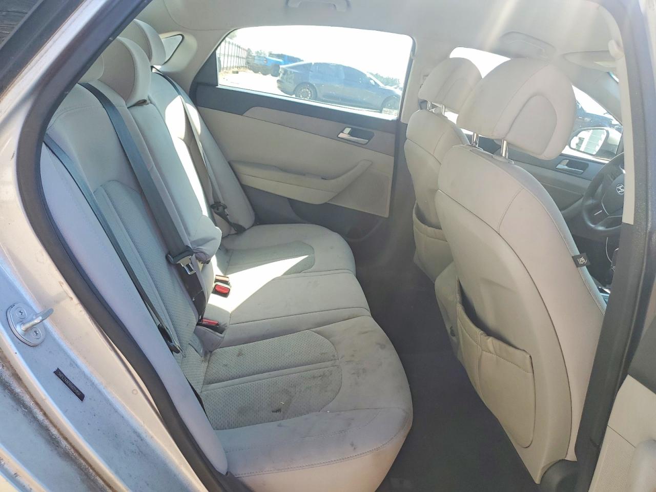 2015 HYUNDAI SONATA SE photo 19