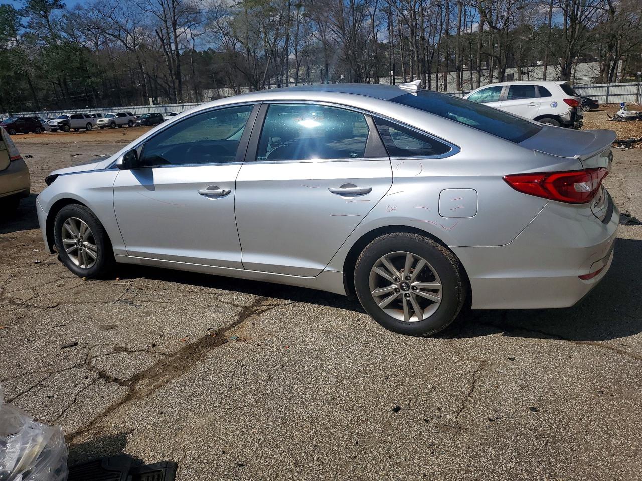 2015 HYUNDAI SONATA SE photo 3