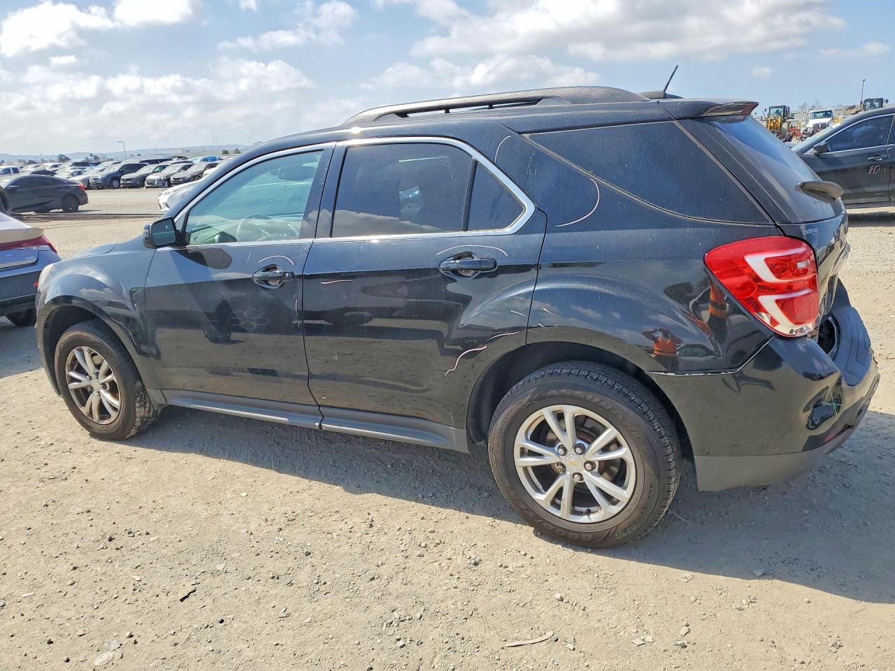 2017 CHEVROLET EQUINOX LT photo 2