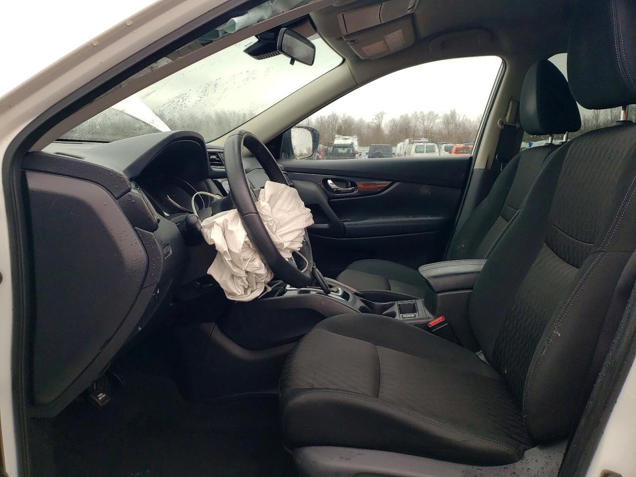 2019 NISSAN ROGUE SV photo 19