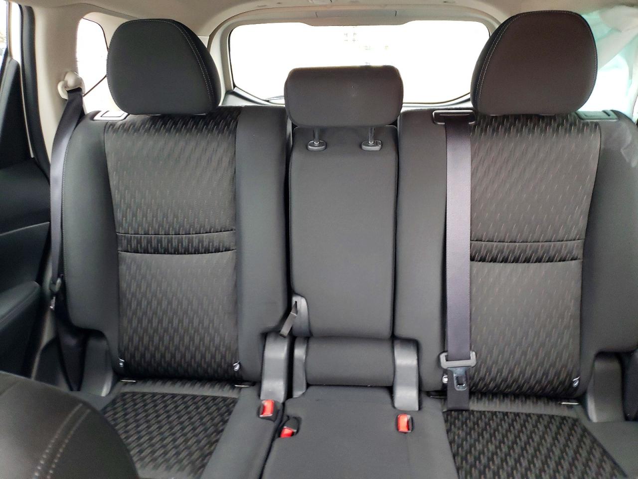 2019 NISSAN ROGUE SV photo 28