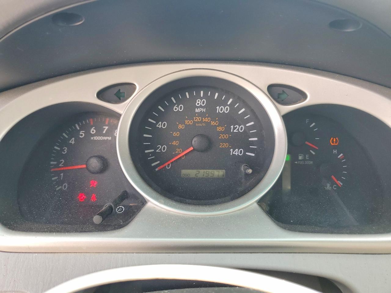 2006 TOYOTA HIGHLANDER LIMITED photo 9