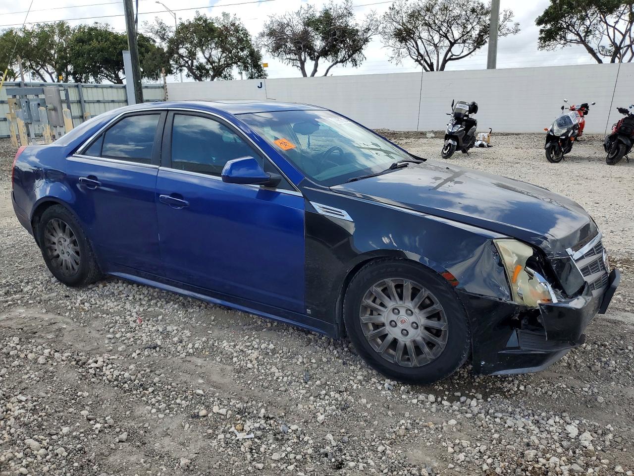 2012 CADILLAC CTS LUXURY COLLECTION photo 4
