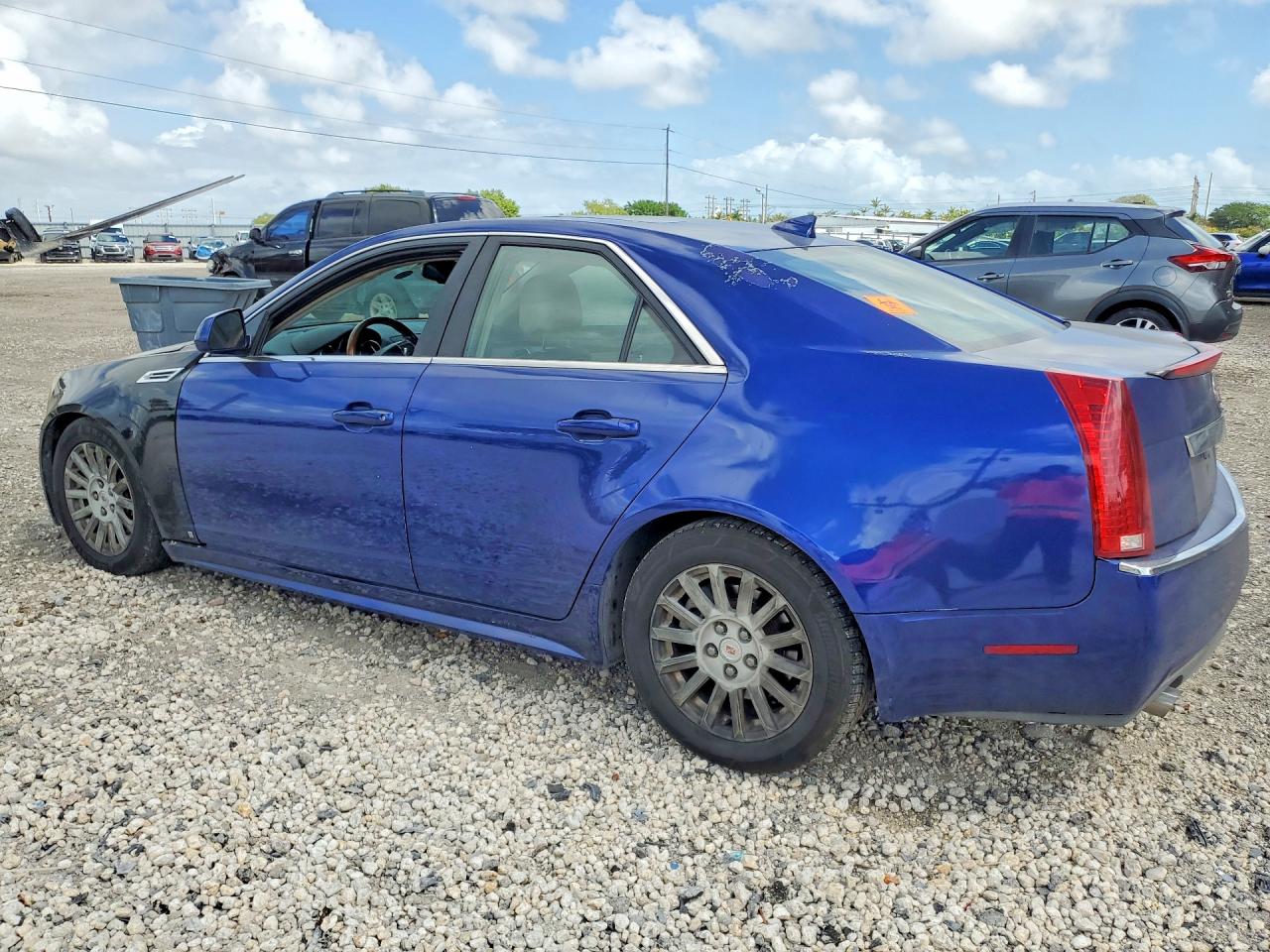 2012 CADILLAC CTS LUXURY COLLECTION photo 2