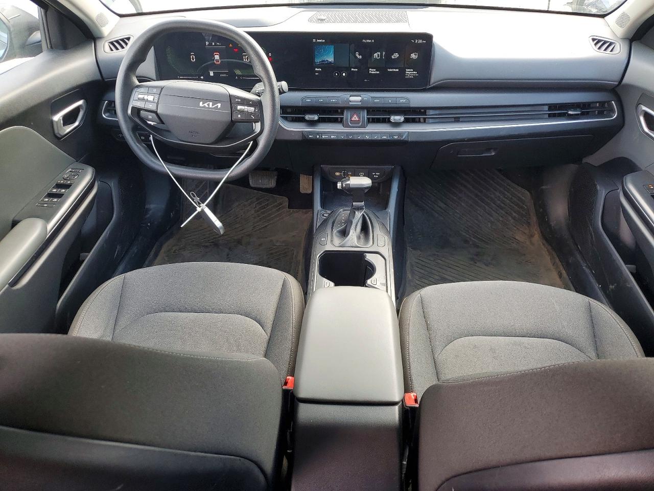 2025 KIA K4 LXS photo 8