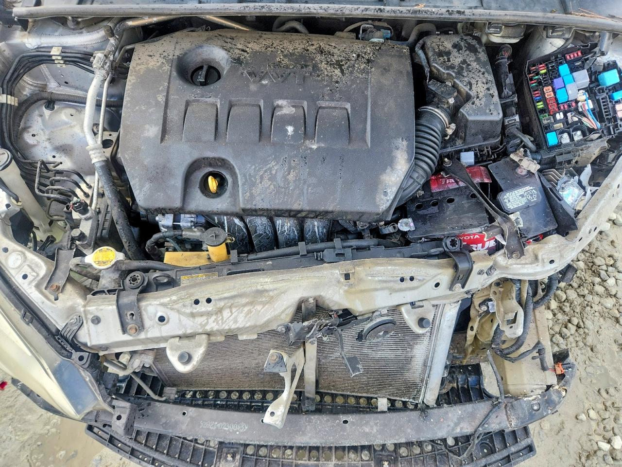 2014 TOYOTA COROLLA L photo 11