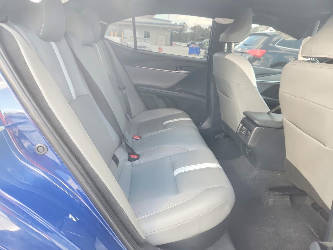 2025 TOYOTA CAMRY SE photo 28