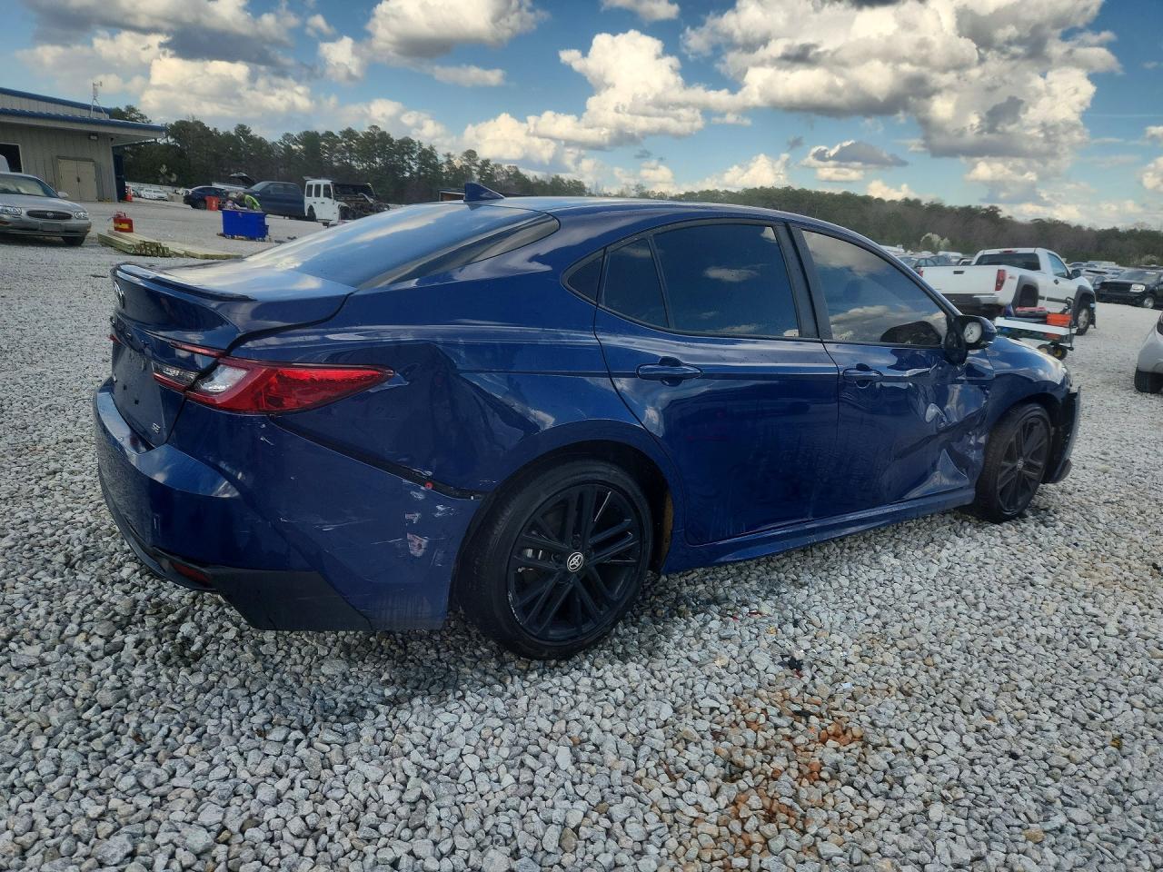 2025 TOYOTA CAMRY SE photo 7