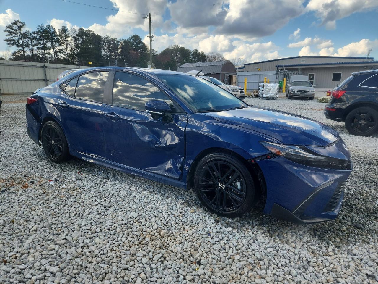 2025 TOYOTA CAMRY SE photo 10