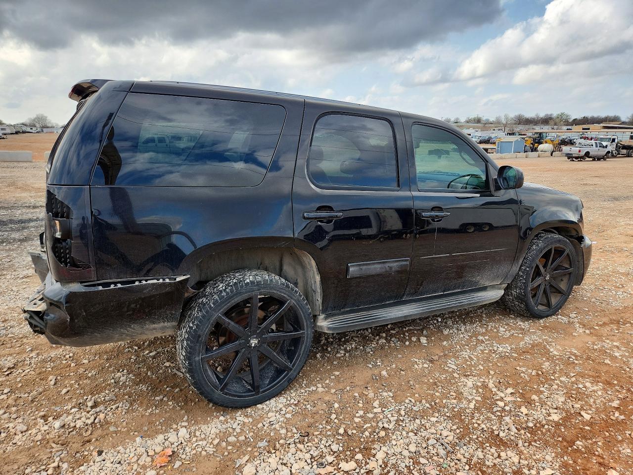 2011 CHEVROLET TAHOE C1500 LT photo 3