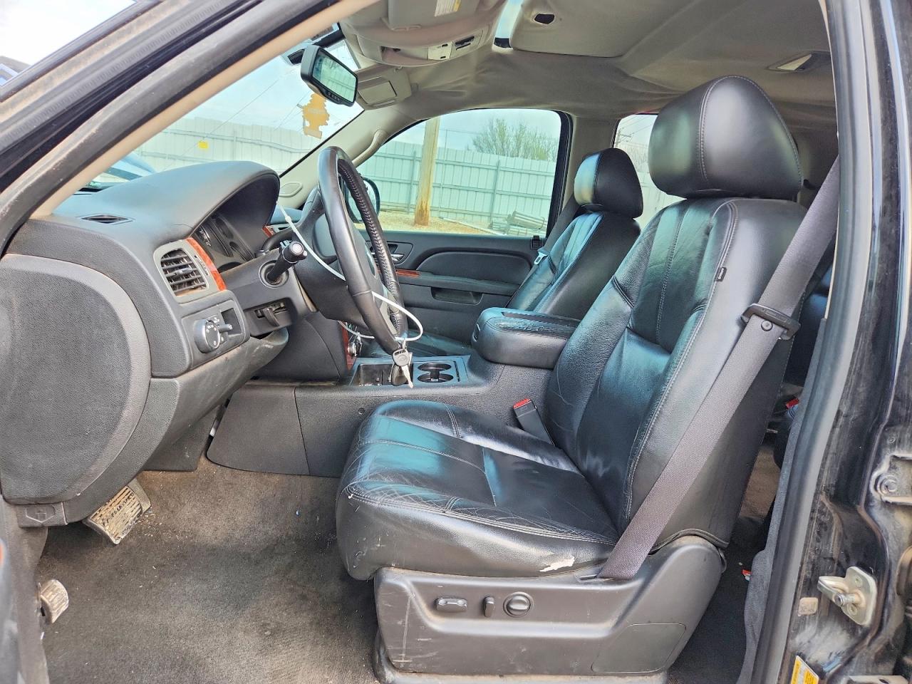 2011 CHEVROLET TAHOE C1500 LT photo 7