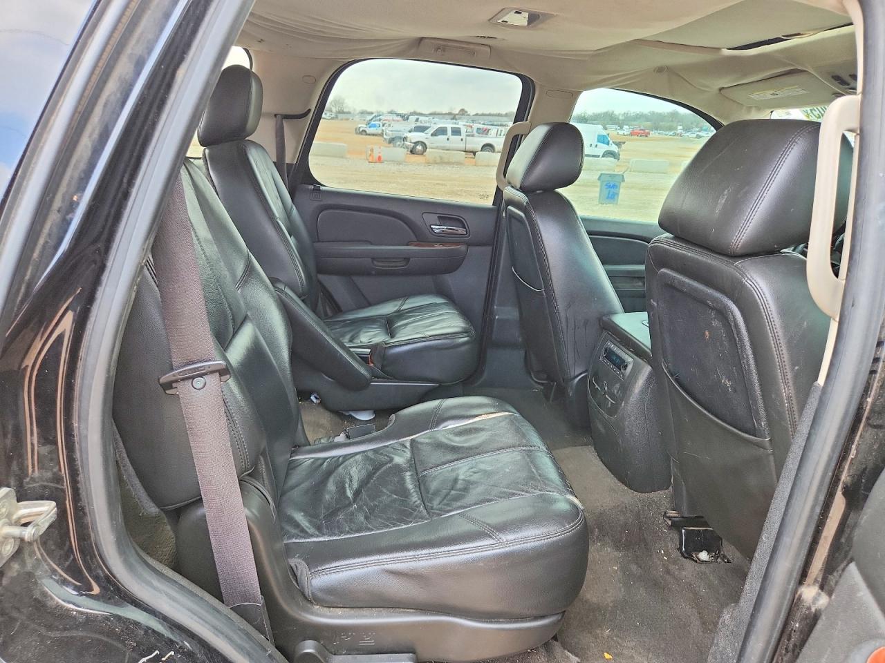 2011 CHEVROLET TAHOE C1500 LT photo 11