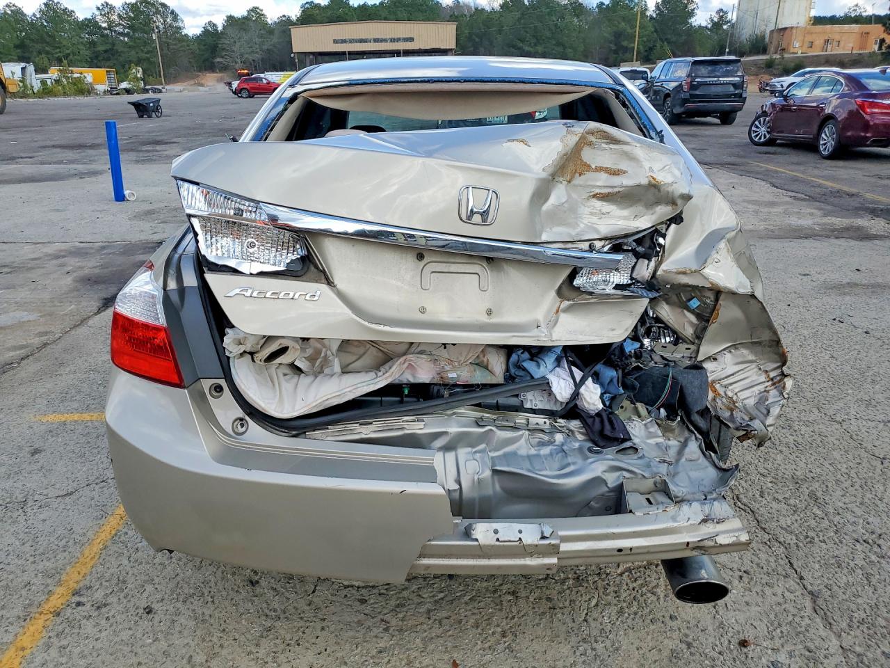 2013 HONDA ACCORD LX photo 11
