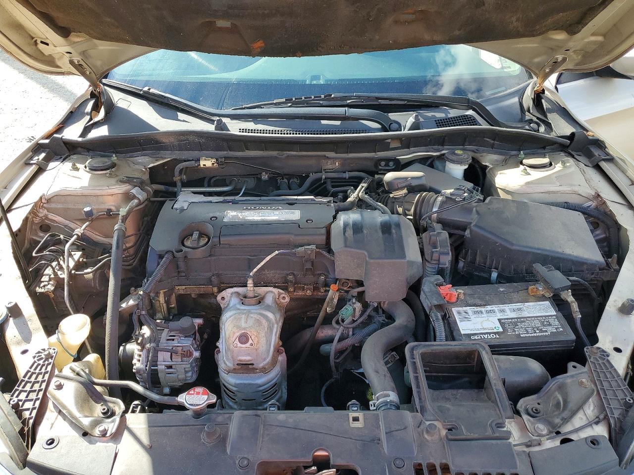 2013 HONDA ACCORD LX photo 21
