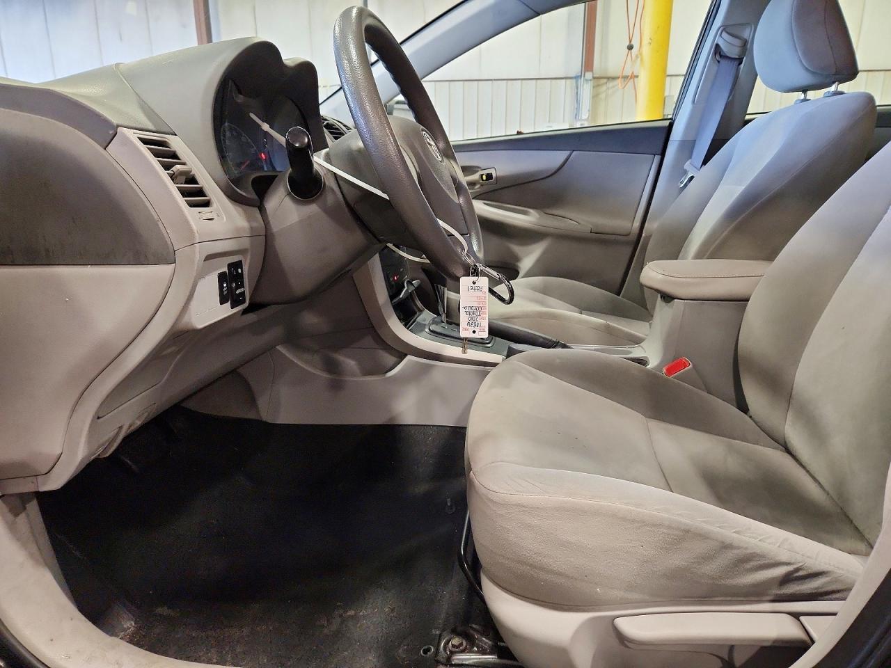 2010 TOYOTA COROLLA BASE photo 7