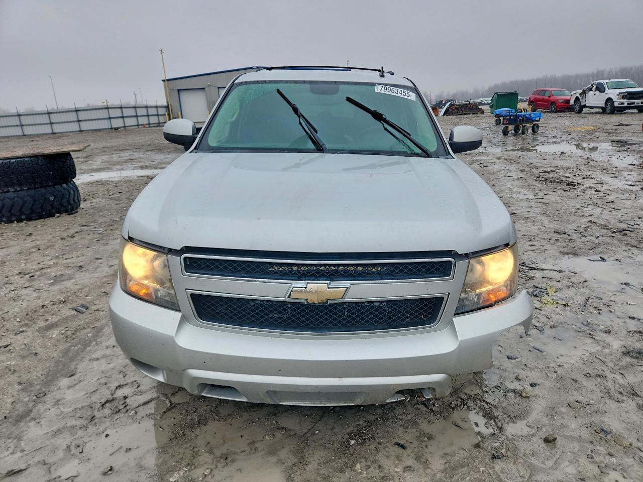 2011 CHEVROLET SUBURBAN K1500 LS photo 5